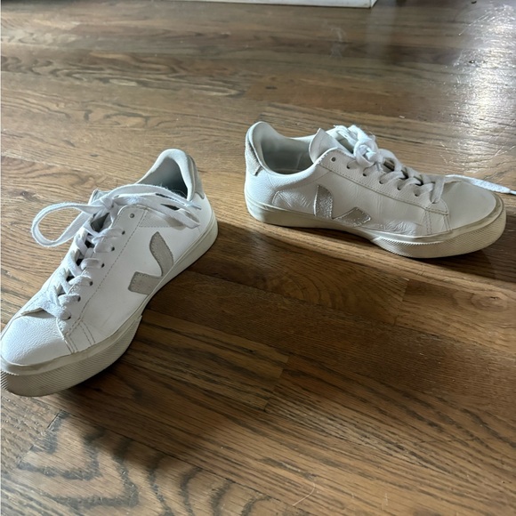 Veja White Leather Sneakers EU 39 - Picture 3 of 4